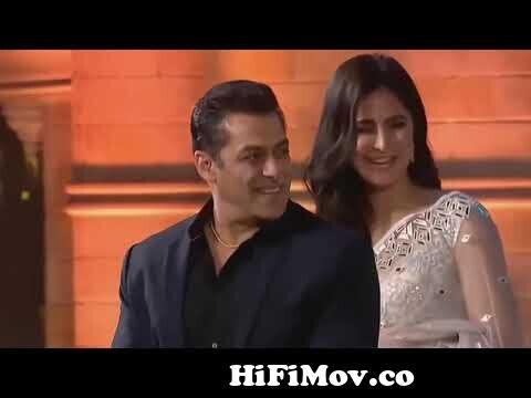 Salman Khan Funny Moment with Katrina Kaif on award show from katrina kaif  amp salman khan video Watch Video 