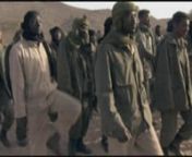 La mort de la gazelle, un film de Jérémie Reichenbach, 2009, 45 minnUne coproduction : entre2prises / Les Tisserands de la mémoirennQuelque part aux confins du Sahara, des hommes se tiennent prêts à la guerre.nSous la menace d&#39;un ennemi invisible, isolés du monde, ils vivent dans l&#39;attente du combat. Tourné au nord du Niger, ce film est une plongée dans l&#39;improbable quotidien des rebelles du MNJ (Mouvement Nigérien pour la Justice).nnImage : Jérémie Reichenbach / Assistant : Ahmed Ram