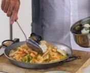 Celebrity Chef John Torode&#39;s quick Seafood Paella RecipennWatch our video to find out how to make quick and tasty PaellannTV Chef John Torode has partnered with Neil McGuigan to launch their new recipe collection.nnThis dish captures the fresh and crisp Mediterranean flavour&#39;s of Paella. John recommends having a crisp Pinot Grigio or a Chardonnay to bring out the tones and compliment this scrumptious seafood dish.nnThe new recipe collection is a mixture of a personalised and revolutionary food &amp;