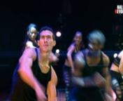 Überbordende Energie, waghalsige Sprünge und sinnliche Moves zwischen Ballett und Streetdance treffen auf den unwiderstehlichen Live-Sound internationaler Club-Hits, auf Pop, R&amp;B, Hip-Hop und feurige lateinamerikanische Rhythmen: Mit diesem Erfolgsrezept begeistert «Ballet Revolución» seine Zuschauer weltweit. Von Sydney über Singapur bis London, Paris und Berlin – von der ansteckenden Lebensfreude, mit der die kubanischen Tänzer ihre athletischen Körper sprechen lassen, bekommt da