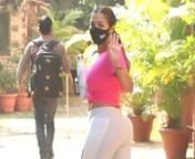 Malaika Arora glams up in a pink outfit for her yoga class, gets her Monday motivation right. Starting the week with positivity and fitness, the star made her way to the yoga class. Malaika turned her ordinary neon pink top into a stylish pair of clothing by adding a twist of knot and glam. While we also spotted filmmaker Zoya Akhtar and Vicky Kaushal in the city. The duo was clicked after a business meeting today in Bandra. We wonder what’s brewing. Tiger Shroff starts his day with an energy-