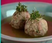 Vegan Recipe – Learn how to make the traditional German bread dumplings in a plant-based way. This recipe and more inspiration on Eatery Berlin: https://t1p.de/49hznnCamera, Styling &amp; Edit: Ben DonathnnIf you want to sponsor a dish and want to see cooking videos like this more often, you can support my work on Patreon: https://www.patreon.com/eateryberlinnnVegan Bread Dumplings with Brussels Sprouts &amp; Veggie BrothnnBread dumplings are an absolute traditional dish in this country, which