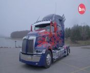 A DEDICATED father with no mechanical training has manufactured the world’s first fan-built Optimus Prime truck. Back in the summer of 2016, 36-year-old Joe Fiduccia worked day and night recreating the giant full-size replica that weighs around 21,000lbs. Optimus Prime is one of the most renowned characters to hit our screens from the hugely successful Transformers franchise that has taken more than 4 billion dollars at the box office worldwide. And being the determined father that he is, Joe from Monroe County, Pennsylvania, managed to produce this impeccable replica in order to inspire his 10-year-old son that anything is possible.