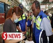 Over RM4.3mil in compound notices have been issued to employers nationwide for various labour offences this year.&#60;br/&#62;&#60;br/&#62;Speaking to reporters after attending an operation at Pasar Borong KL on Wednesday (Nov 15), Human Resources Minister V. Sivakumar said a total of 1,654 investigation papers (IP) were opened between January and October 2023.&#60;br/&#62;&#60;br/&#62;Read more at https://tinyurl.com/345badwh&#60;br/&#62;&#60;br/&#62;WATCH MORE: https://thestartv.com/c/news&#60;br/&#62;SUBSCRIBE: https://cutt.ly/TheStar&#60;br/&#62;LIKE: https://fb.com/TheStarOnline