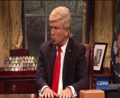 Donald Trump (Alec Baldwin) meets with Kanye West (Chris Redd) and Jim Brown (Kenan Thompson) in the Oval Office.