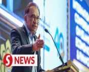 &#60;br/&#62;The government urges academicians, financial institutions, and regulatory bodies to work together in realising the vision of the future and sustainable humane economy, said Prime Minister Datuk Seri Anwar Ibrahim.&#60;br/&#62;&#60;br/&#62;Anwar, who is also Finance Minister, said in the premier address at the International Conference on Islamic Economics and Finance on Monday (Feb 20) that this collaboration must be met with an &#39;ummatic&#39; commitment with joint efforts to help realise this vision for a better future.&#60;br/&#62;&#60;br/&#62;Anwar emphasised that the future economy would place the people at its centre, which contributes to developing a caring, compassionate society that could support comprehensive social safety nets, investing in community development and abolish poverty and inequality.&#60;br/&#62;&#60;br/&#62;WATCH MORE: https://thestartv.com/c/news&#60;br/&#62;SUBSCRIBE: https://cutt.ly/TheStar&#60;br/&#62;LIKE: https://fb.com/TheStarOnline