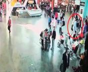 A Japanese television network has released CCTV video, which it says it obtained from the Kuala Lumpur International Airport, of Kim Jong Nam&#39;s assassination.