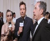 Does the smaller celebrity have a bigger smile? Jerry Seinfeld and Jimmy Fallon talk with Emma Chamberlain on the Met Gala red carpet about Paul McCartney, deodorant, mannequin jokes, and much more.