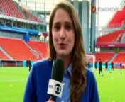 YEKATERINBURG, RUSSIA — A Brazilian sports reporter clapped back after a man tried to kiss her on-camera during the World Cup.