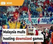 Olympic Council of Malaysia secretary-general Nazifuddin Najib says there is also a possibility of collaborating with Singapore.&#60;br/&#62;&#60;br/&#62;Read More: &#60;br/&#62;https://www.freemalaysiatoday.com/category/nation/2024/03/18/malaysia-considers-hosting-downsized-2026-commonwealth-games/&#60;br/&#62;&#60;br/&#62;Free Malaysia Today is an independent, bi-lingual news portal with a focus on Malaysian current affairs.&#60;br/&#62;&#60;br/&#62;Subscribe to our channel - http://bit.ly/2Qo08ry&#60;br/&#62;------------------------------------------------------------------------------------------------------------------------------------------------------&#60;br/&#62;Check us out at https://www.freemalaysiatoday.com&#60;br/&#62;Follow FMT on Facebook: https://bit.ly/49JJoo5&#60;br/&#62;Follow FMT on Dailymotion: https://bit.ly/2WGITHM&#60;br/&#62;Follow FMT on X: https://bit.ly/48zARSW &#60;br/&#62;Follow FMT on Instagram: https://bit.ly/48Cq76h&#60;br/&#62;Follow FMT on TikTok : https://bit.ly/3uKuQFp&#60;br/&#62;Follow FMT Berita on TikTok: https://bit.ly/48vpnQG &#60;br/&#62;Follow FMT Telegram - https://bit.ly/42VyzMX&#60;br/&#62;Follow FMT LinkedIn - https://bit.ly/42YytEb&#60;br/&#62;Follow FMT Lifestyle on Instagram: https://bit.ly/42WrsUj&#60;br/&#62;Follow FMT on WhatsApp: https://bit.ly/49GMbxW &#60;br/&#62;------------------------------------------------------------------------------------------------------------------------------------------------------&#60;br/&#62;Download FMT News App:&#60;br/&#62;Google Play – http://bit.ly/2YSuV46&#60;br/&#62;App Store – https://apple.co/2HNH7gZ&#60;br/&#62;Huawei AppGallery - https://bit.ly/2D2OpNP&#60;br/&#62;&#60;br/&#62;#FMTNews #CommonWealthGames #Downsize #CoHost