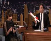 Felicity Jones teaches Jimmy a fight sequence she learned from her Kung Fu training for Rogue One: A Star Wars Story before showing them in action with a clip from the movie.