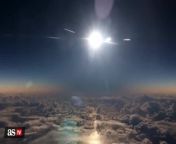 Video: This is what a total eclipse looks like from a plane from xnx video à¦šà§à¦¦